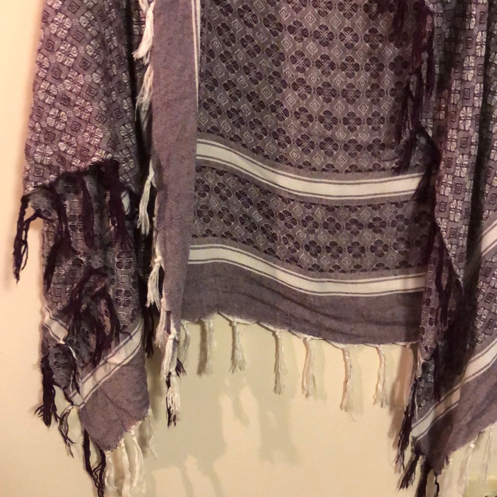 Beautiful Scarf - Picture 5 of 5